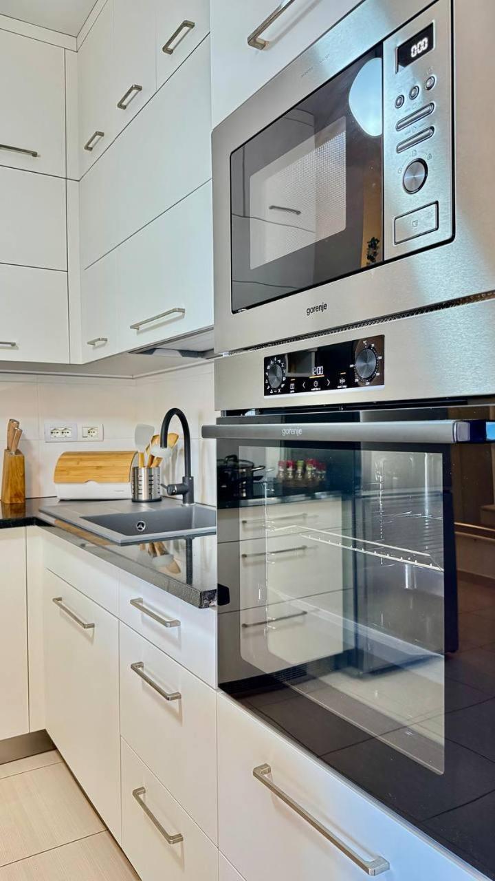 White Coast Apartment Sarandë Eksteriør bilde